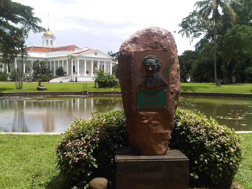 Bogor Valley Hotel Exteriör bild